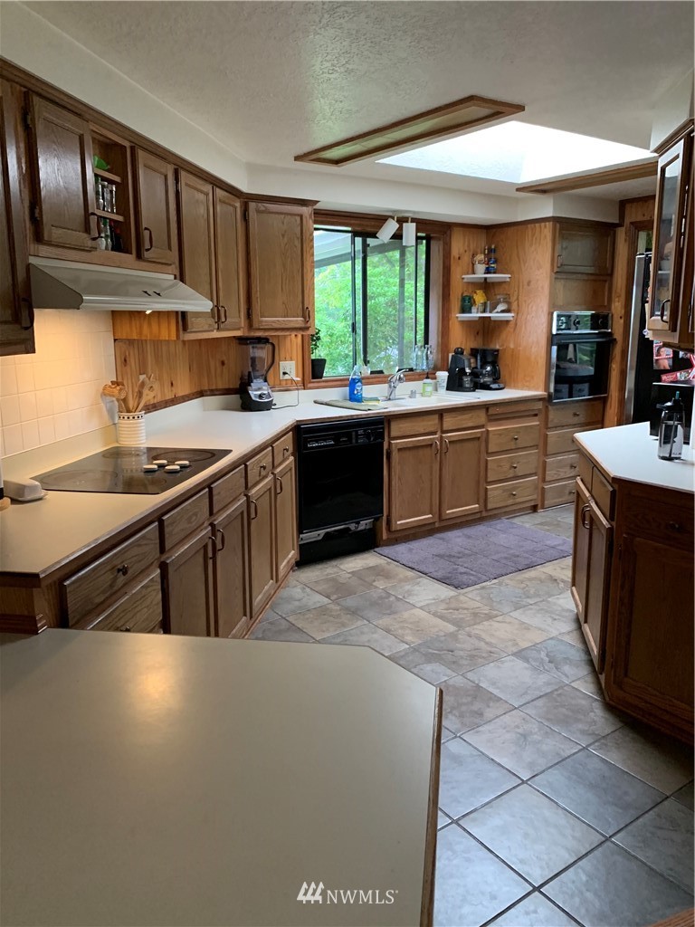 102 Lewis Road Port Angeles, WA 98362 - Photo 6 of 12 Gallery Image 6