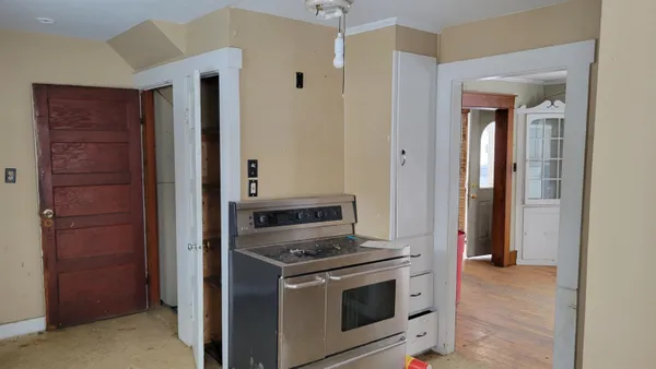 $90,000 | 53 Beckett Street, Williamstown, VT 05679