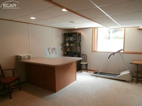 7711 Grove Ridge Road Owosso, MI 48867 - Photo 21 of 26 20444712-20.JPG