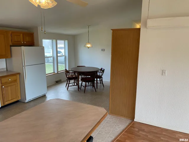 $215,000 | 11980 Hafer Road, Carterville, IL 62918