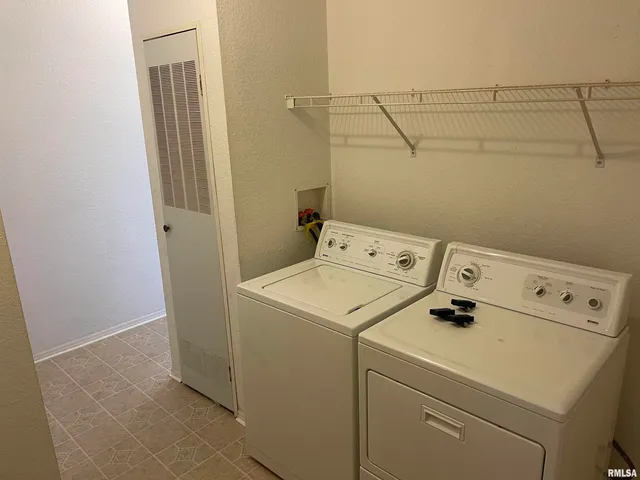 $215,000 | 11980 Hafer Road, Carterville, IL 62918