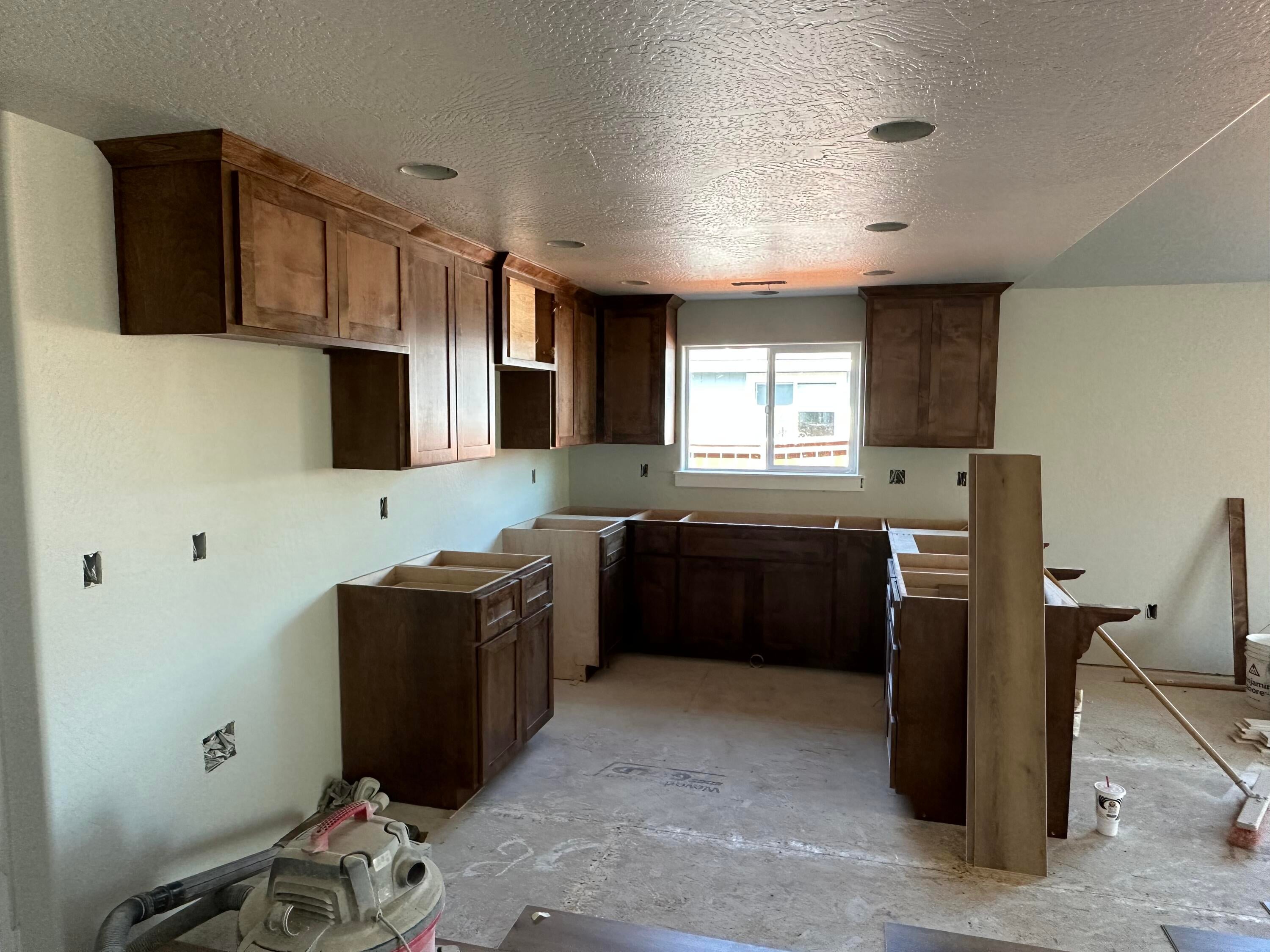706 Nottingham Terrace Eagle Point, OR 97524 - Photo 1 of 24 PICTURE TAKEN 06/12/23