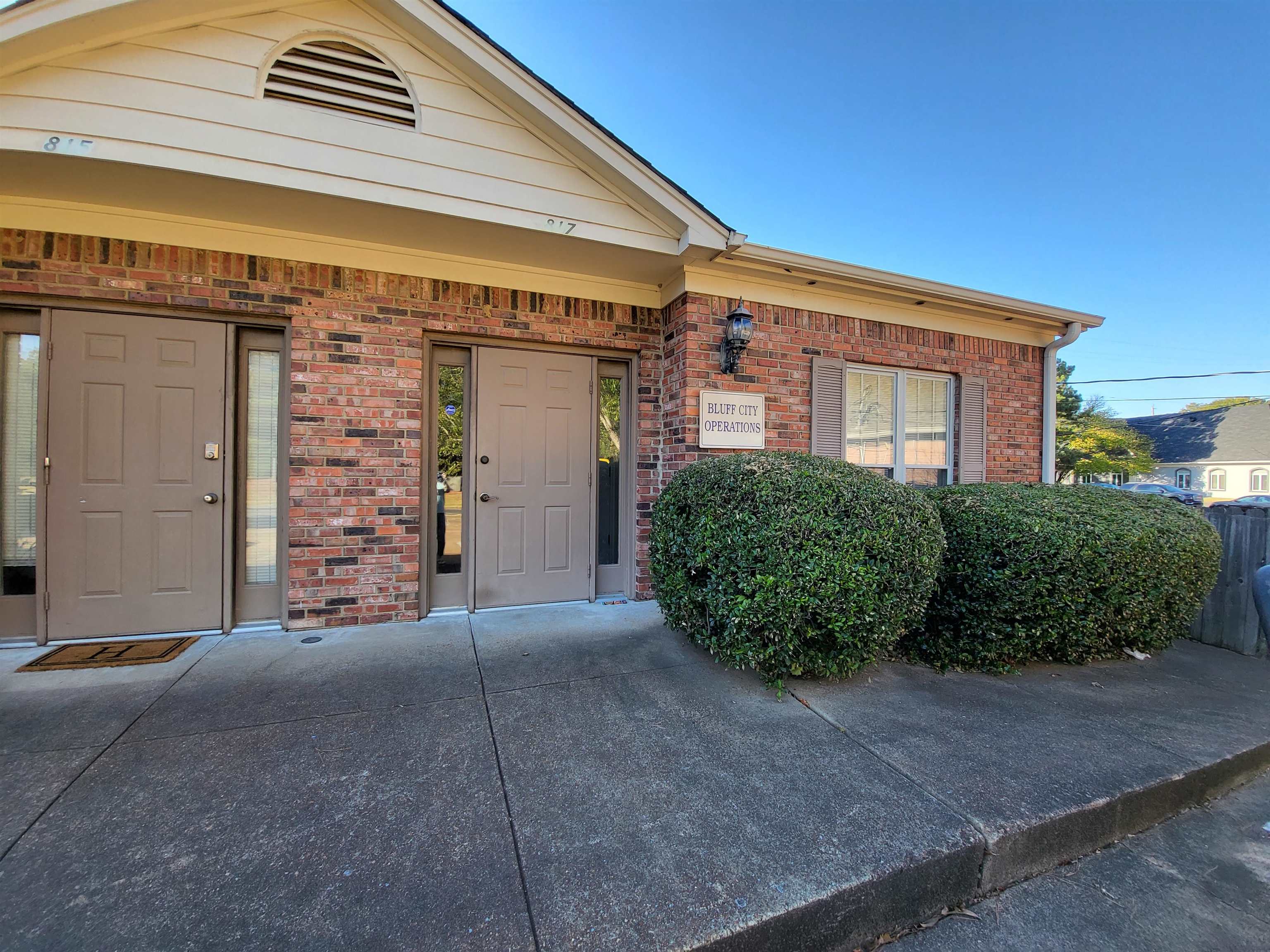 811 Timber Creek Drive, Unit SUITE 817 Memphis, TN 38018 - Photo 1 of 14 a view of a front of house with potted plants