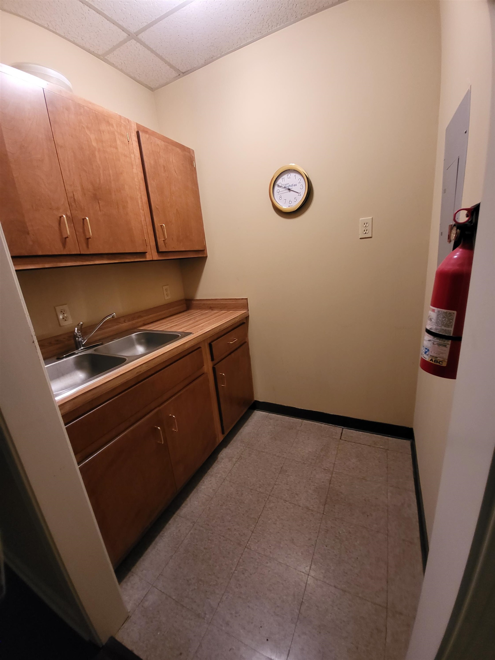 811 Timber Creek Drive, Unit SUITE 817 Memphis, TN 38018 - Photo 9 of 14 a view of an empty room with wooden floor
