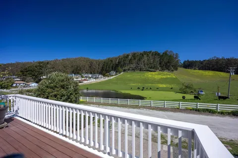 $1,575,000 | 350 6th Avenue, Half Moon Bay, CA 94019