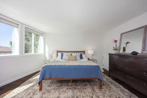 $1,575,000 | 350 6th Avenue, Half Moon Bay, CA 94019