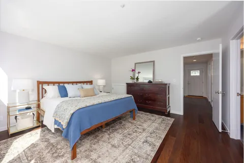 $1,575,000 | 350 6th Avenue, Half Moon Bay, CA 94019