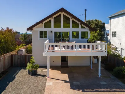 $1,549,000 | 350 6th Avenue, Half Moon Bay, CA 94019