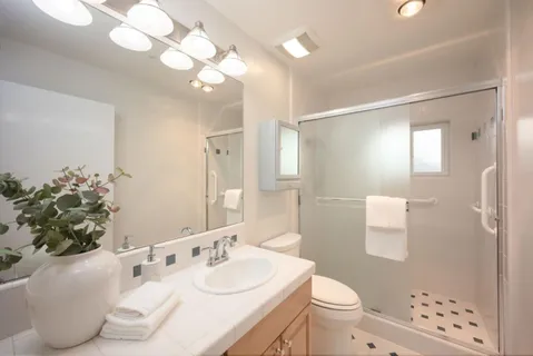 $1,575,000 | 350 6th Avenue, Half Moon Bay, CA 94019