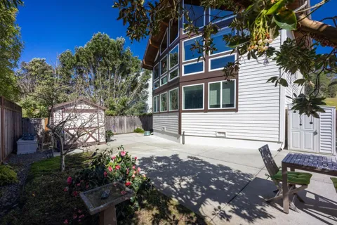 $1,549,000 | 350 6th Avenue, Half Moon Bay, CA 94019