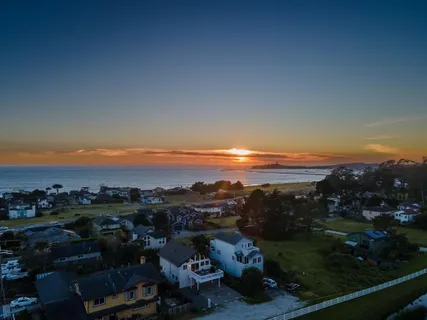 $1,549,000 | 350 6th Avenue, Half Moon Bay, CA 94019