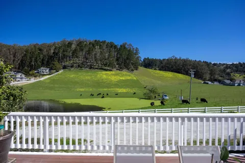 $1,575,000 | 350 6th Avenue, Half Moon Bay, CA 94019