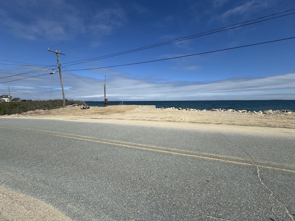 238-242 East Beach Road Westport, MA 02790 - Photo 16 of 33