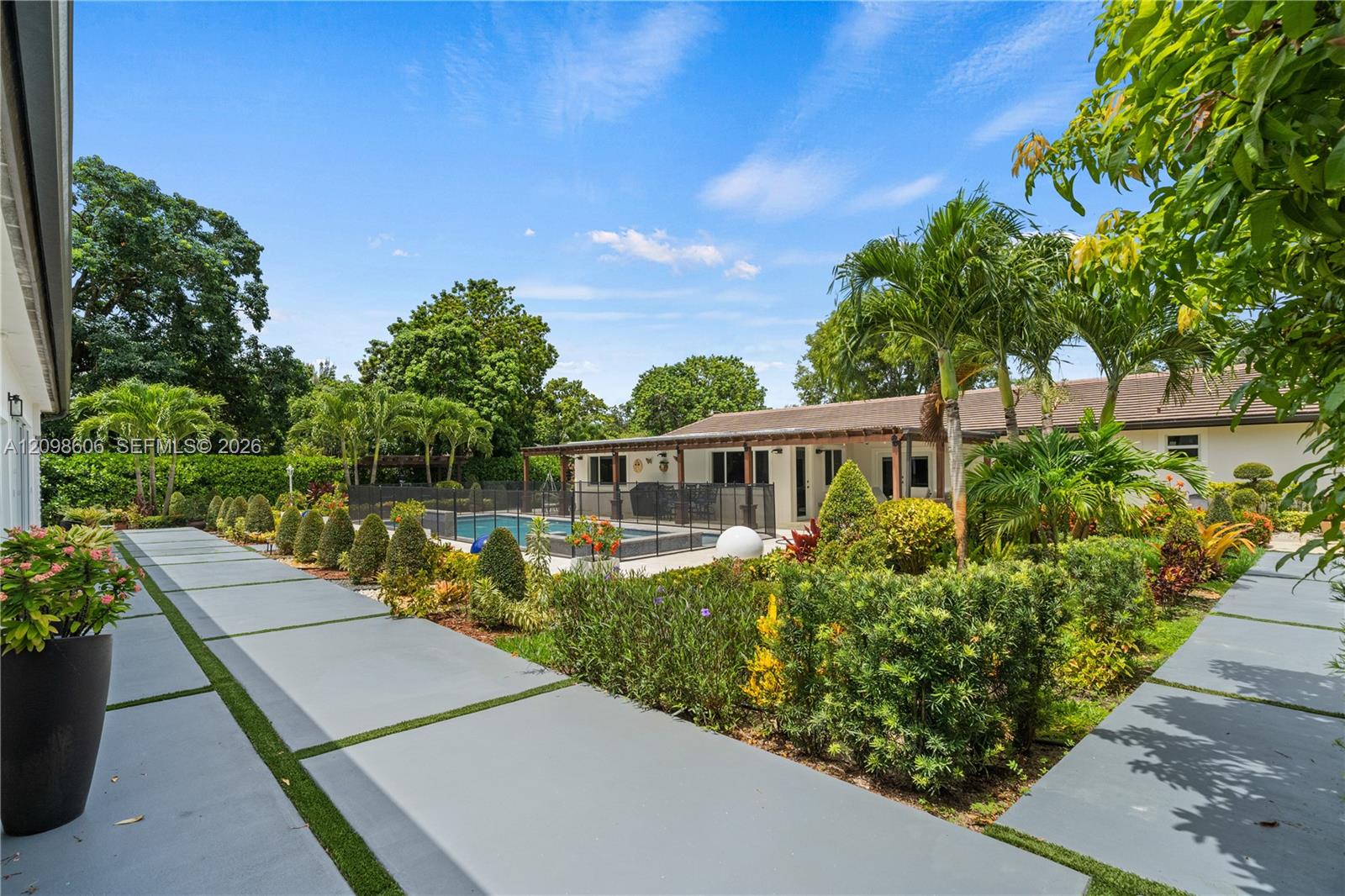 5030 Southwest 170th Avenue Southwest Ranches, FL 33331 - Photo 5 of 79 Gallery Image 5