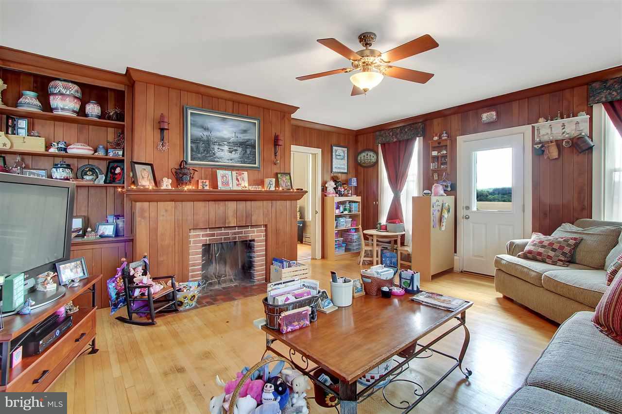 4604 East Prospect Road York, PA 17406 - Photo 4 of 36 Gallery Image 4
