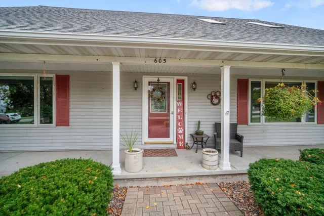 $409,900 | 605 Mary Lee Drive, Fond du Lac, WI 54935