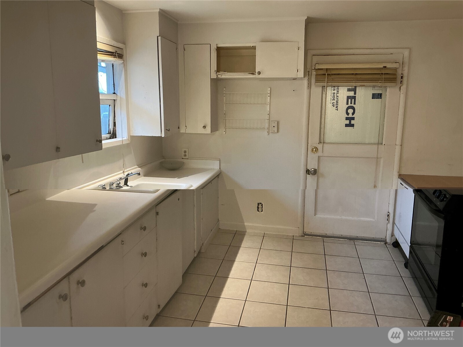 8007 215th Street Southwest Edmonds, WA 98026 - Photo 5 of 10
