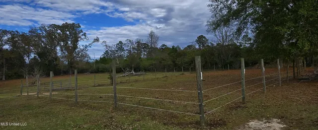 $299,000 | 37 Good Hope Road, Columbia, MS 39429