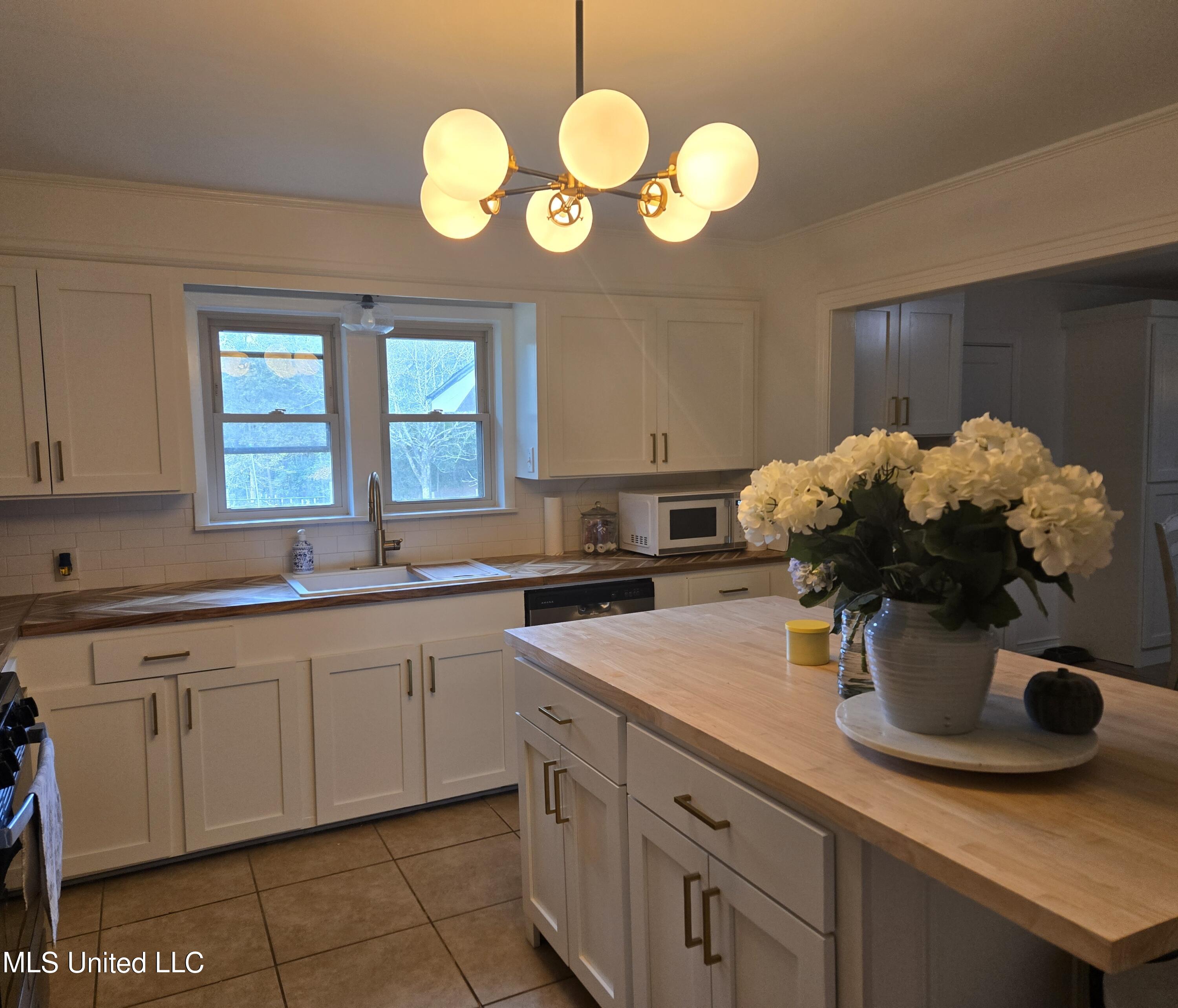 37 Good Hope Road Columbia, MS 39429 - Photo 11 of 127 20251129_142453