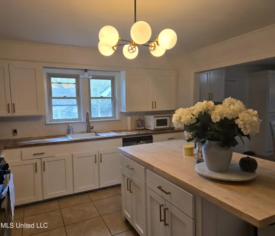 $299,000 | 37 Good Hope Road, Columbia, MS 39429