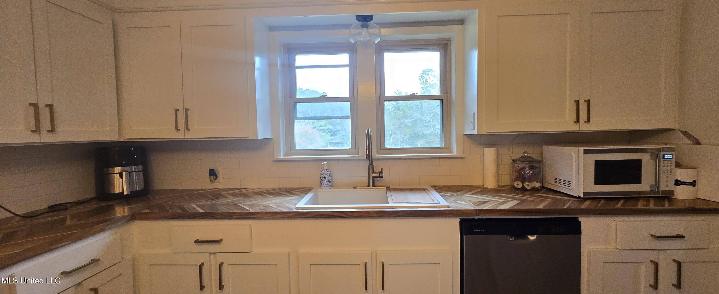 37 Good Hope Road Columbia, MS 39429 - Photo 22 of 127 20251129_143941