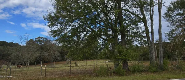 $265,000 | 37 Good Hope Road, Columbia, MS 39429