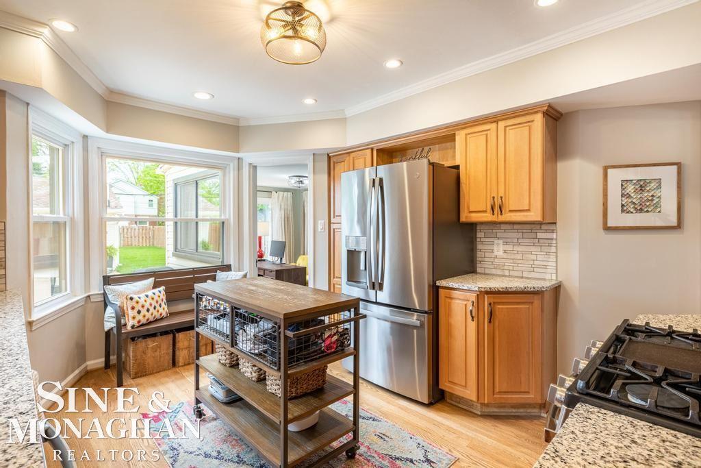 1458 Hampton Road Grosse Pointe, MI 48236 - Photo 8 of 28