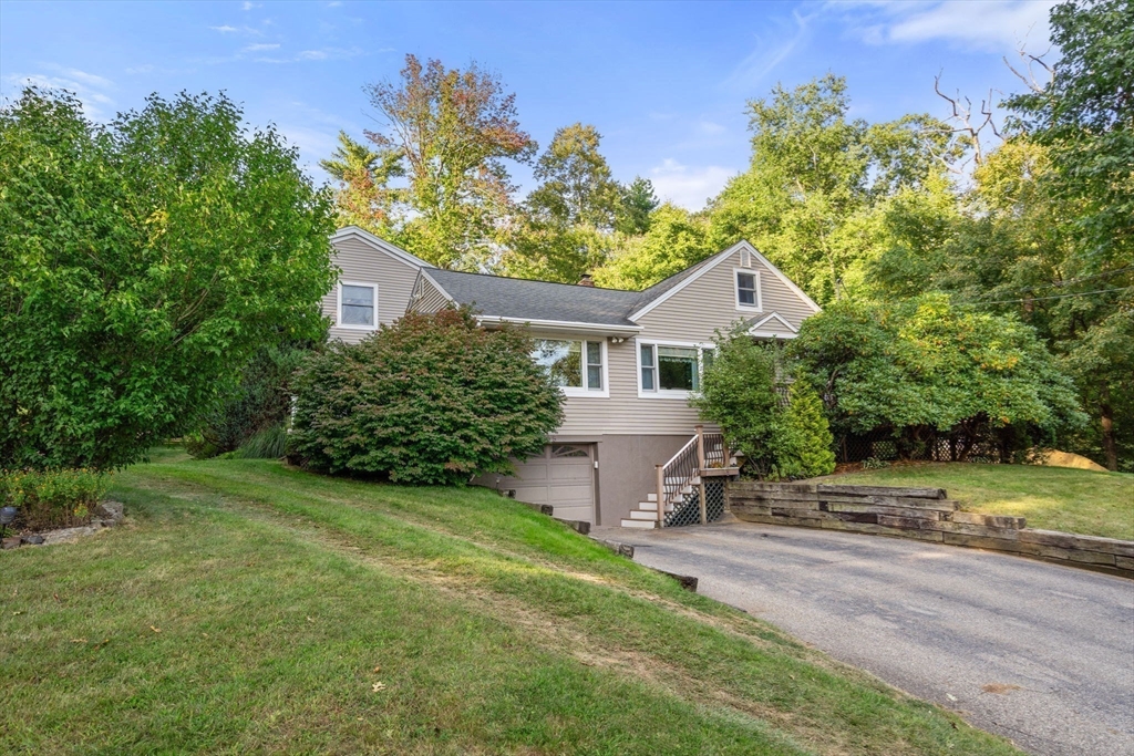 65 North Wales Road Holland, MA 01521 - Photo 2 of 37