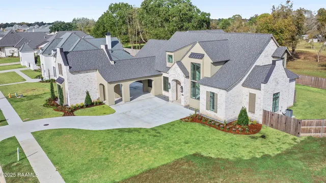 $1,450,000 | 619 Gunter Grass Court, Lafayette, LA 70508