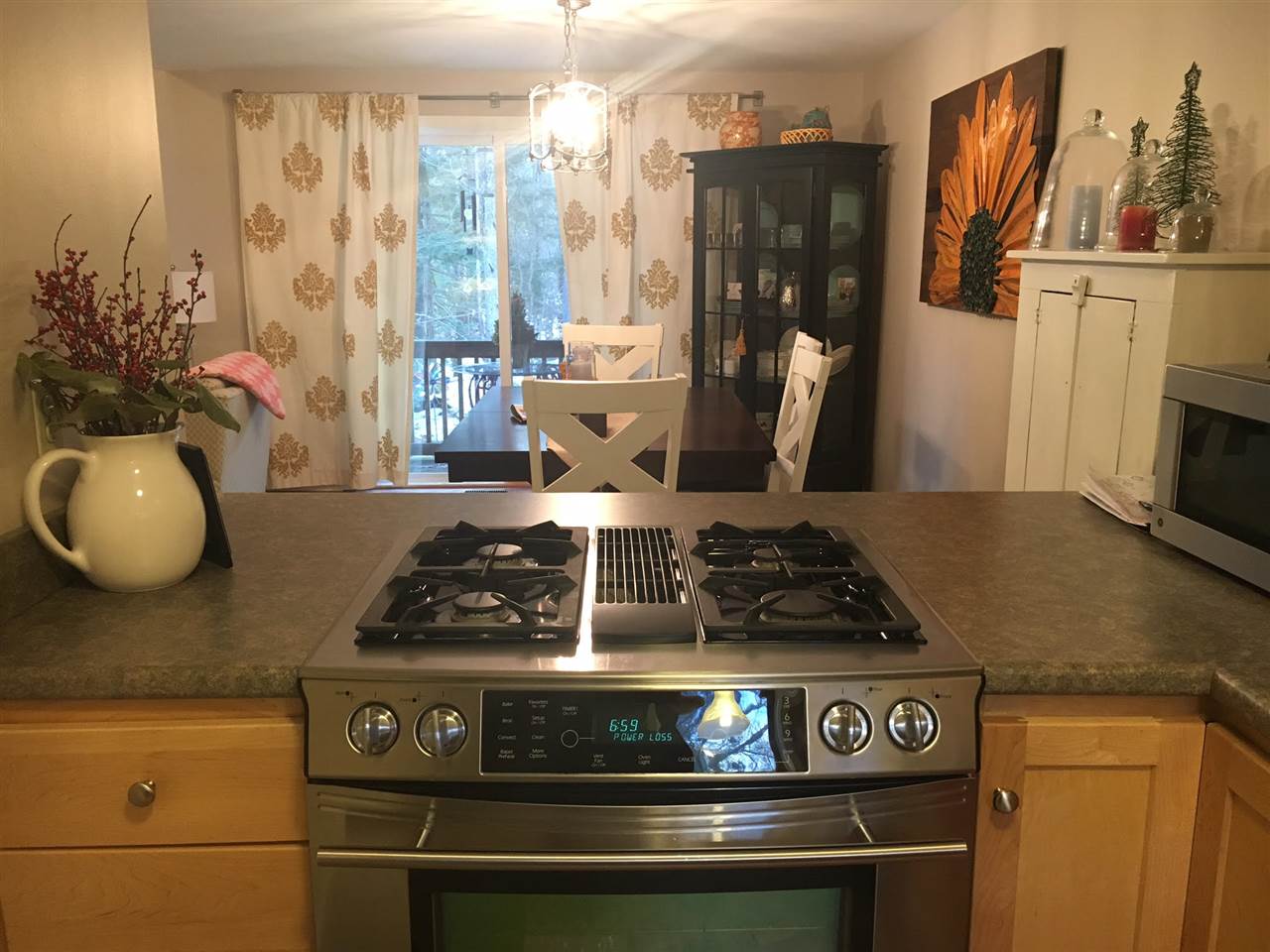 31 Kirriemuir Road, Unit 31 Stratham, NH 03885 - Photo 2 of 22