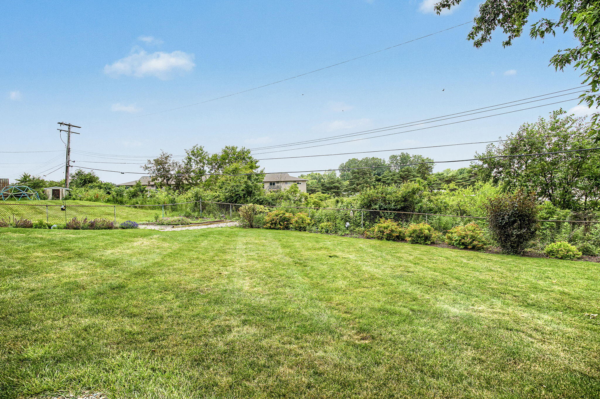 513 Stone Ridge Drive Lansing, MI 48917 - Photo 36 of 45 Back