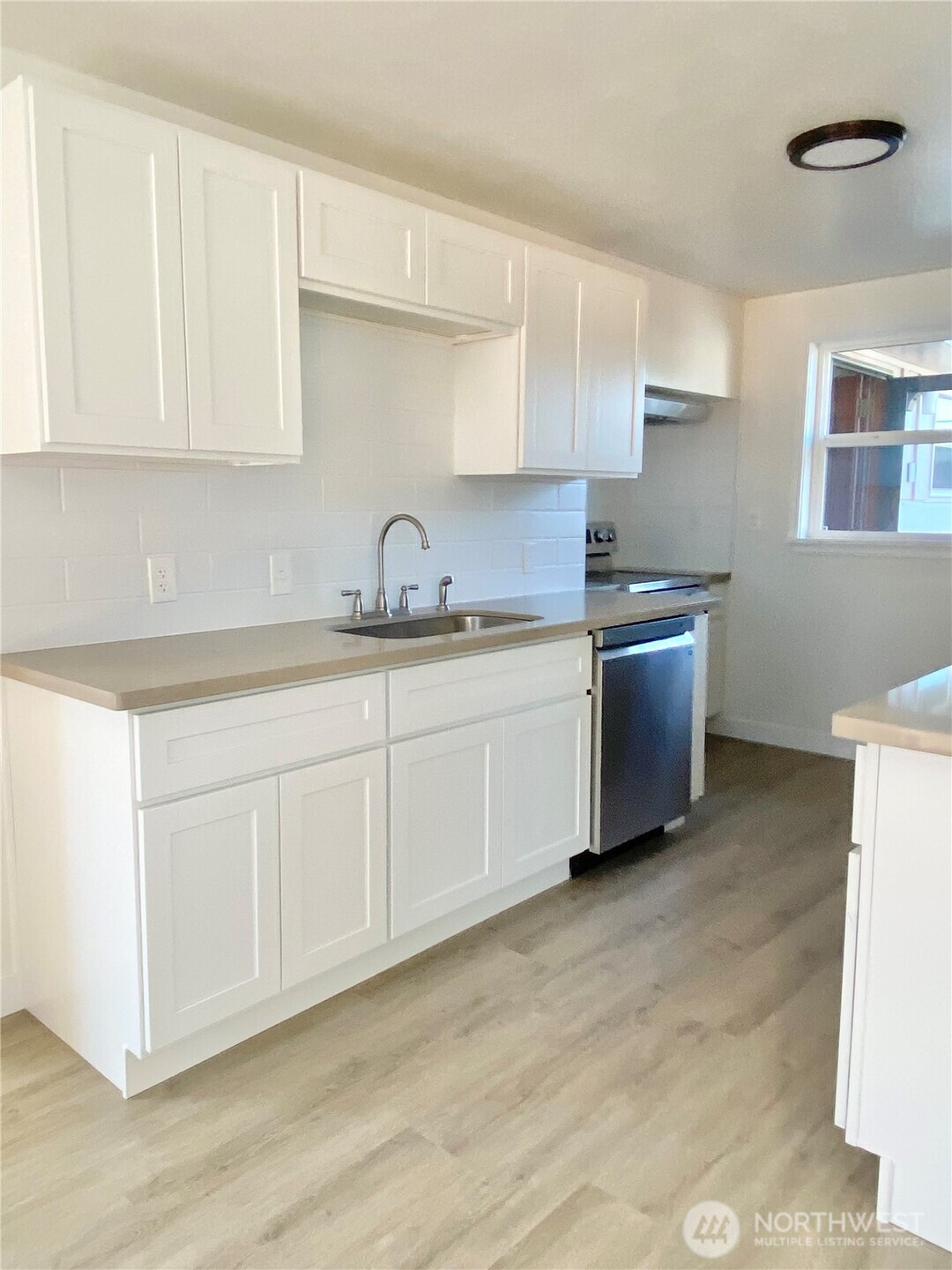 621 Southwest 132nd Street Burien, WA 98146 - Photo 8 of 30