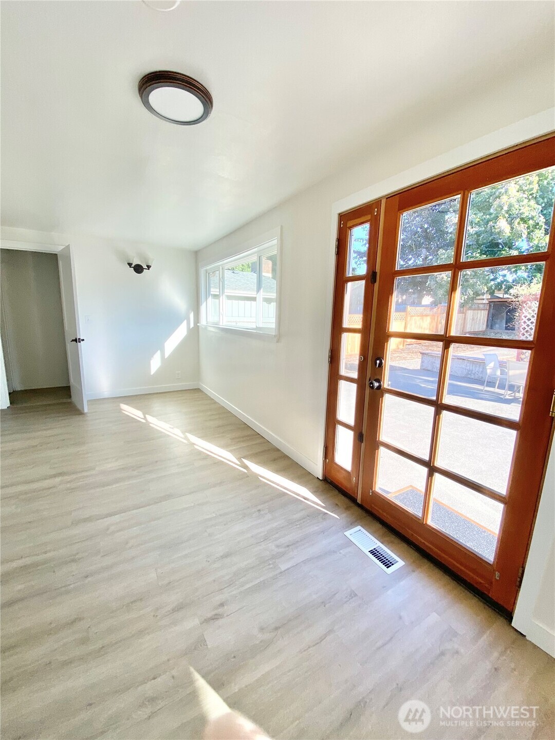 621 Southwest 132nd Street Burien, WA 98146 - Photo 9 of 30