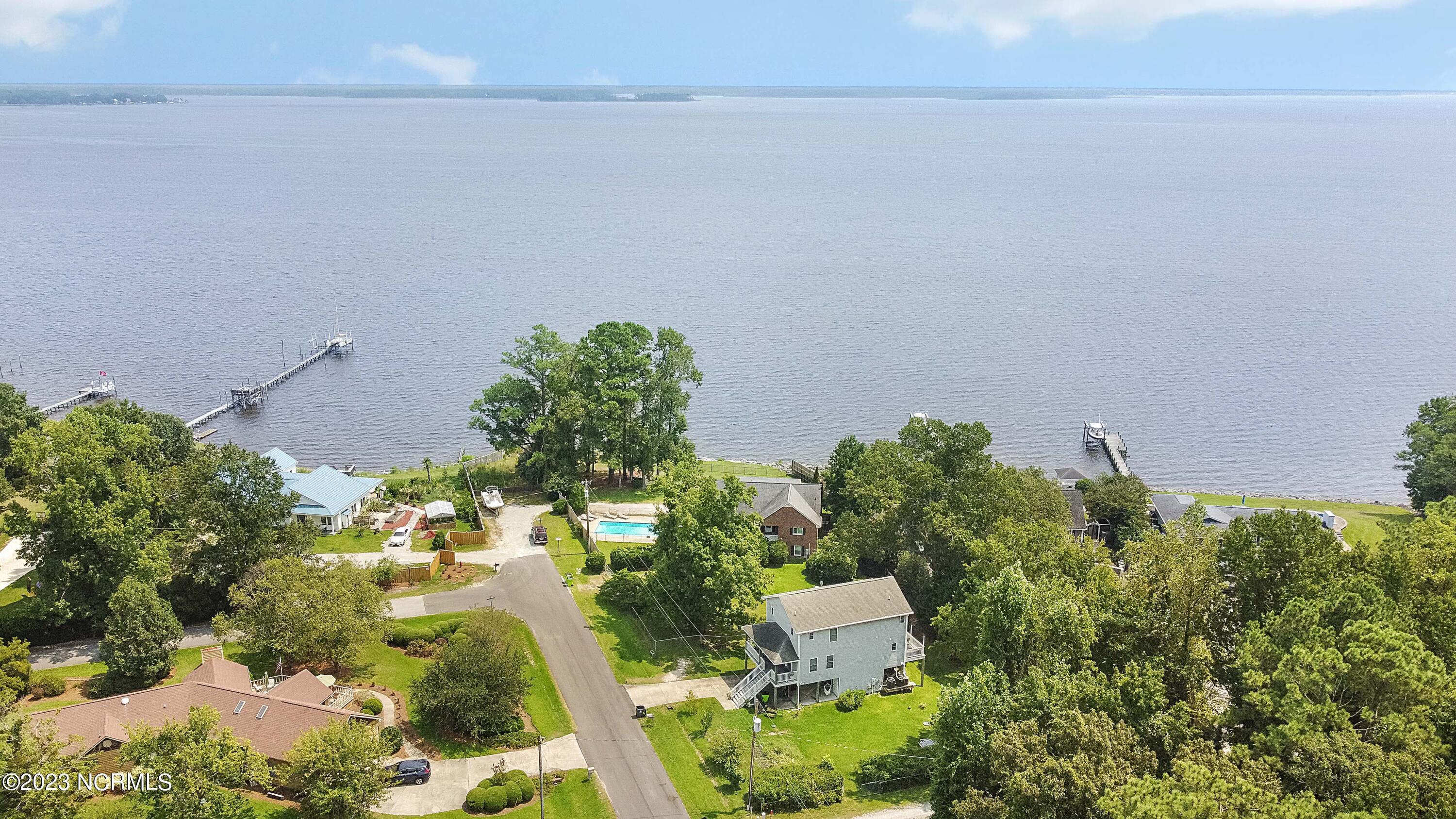 101 Gibbs Road New Bern, NC 28560 - Photo 40 of 48 Water View / Aerial View