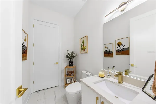 $1,199,000 | 2187 Main Street, Sarasota, FL 34237