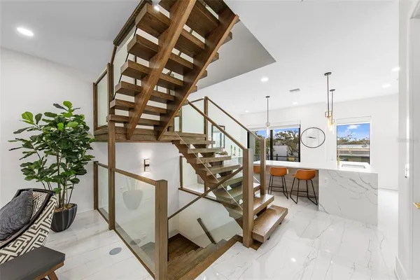 $1,199,000 | 2187 Main Street, Sarasota, FL 34237