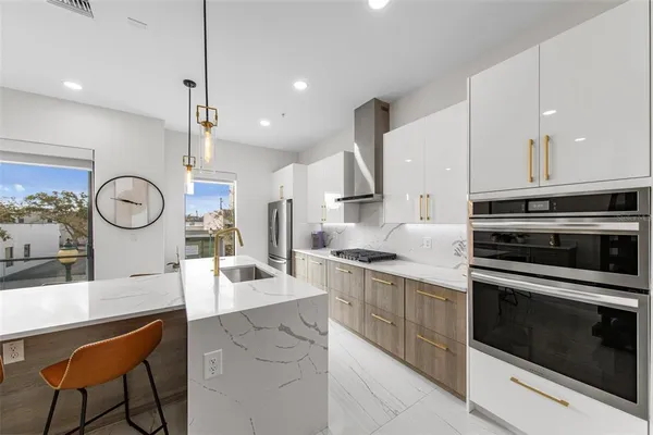 $1,199,000 | 2187 Main Street, Sarasota, FL 34237