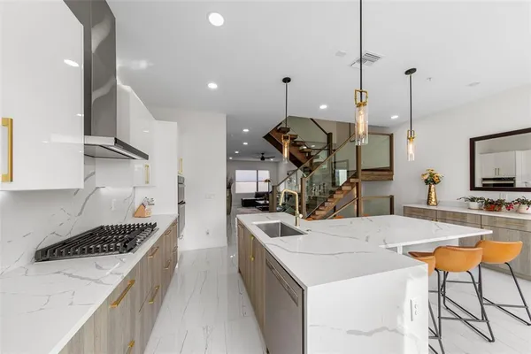 $1,199,000 | 2187 Main Street, Sarasota, FL 34237