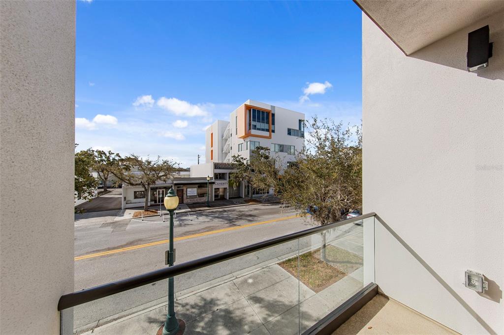 2187 Main Street Sarasota, FL 34237 - Photo 21 of 46 a view of a balcony
