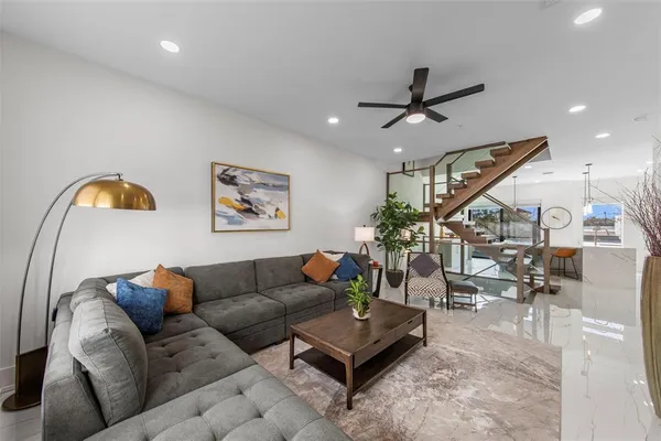 $1,199,000 | 2187 Main Street, Sarasota, FL 34237