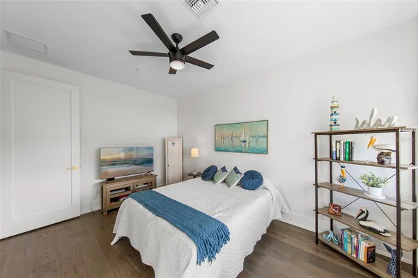 $1,199,000 | 2187 Main Street, Sarasota, FL 34237