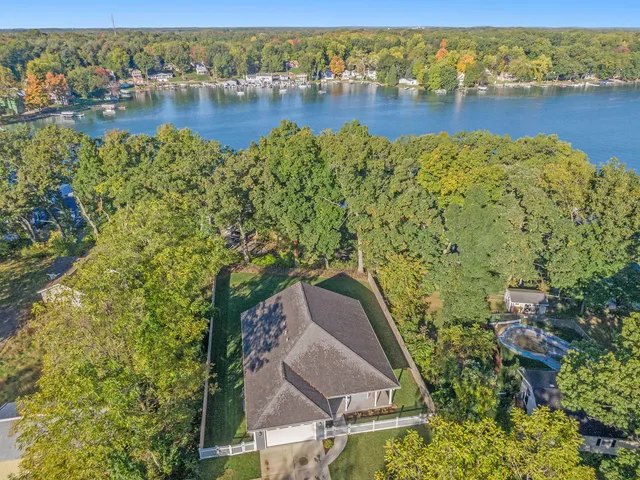 $435,000 | 7811 North 39th Street, Augusta, MI 49012