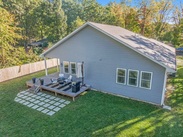 $405,000 | 7811 North 39th Street, Augusta, MI 49012