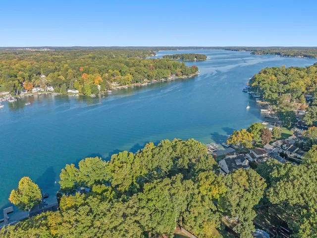 $435,000 | 7811 North 39th Street, Augusta, MI 49012