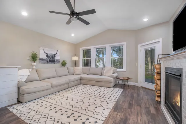 $435,000 | 7811 North 39th Street, Augusta, MI 49012