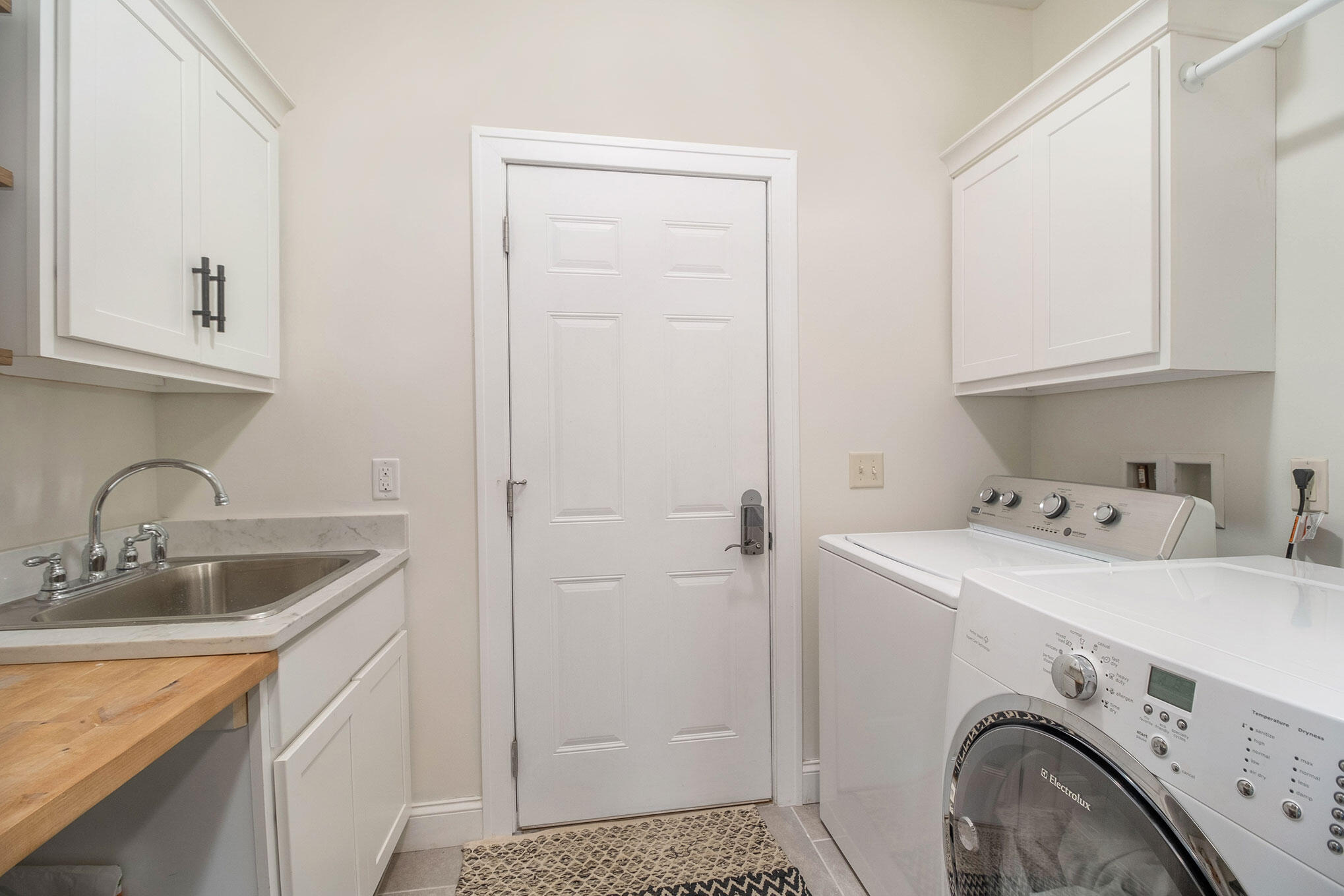 7811 North 39th Street Augusta, MI 49012 - Photo 9 of 30 Laundry _ 7811 N 39th St Augusta MI