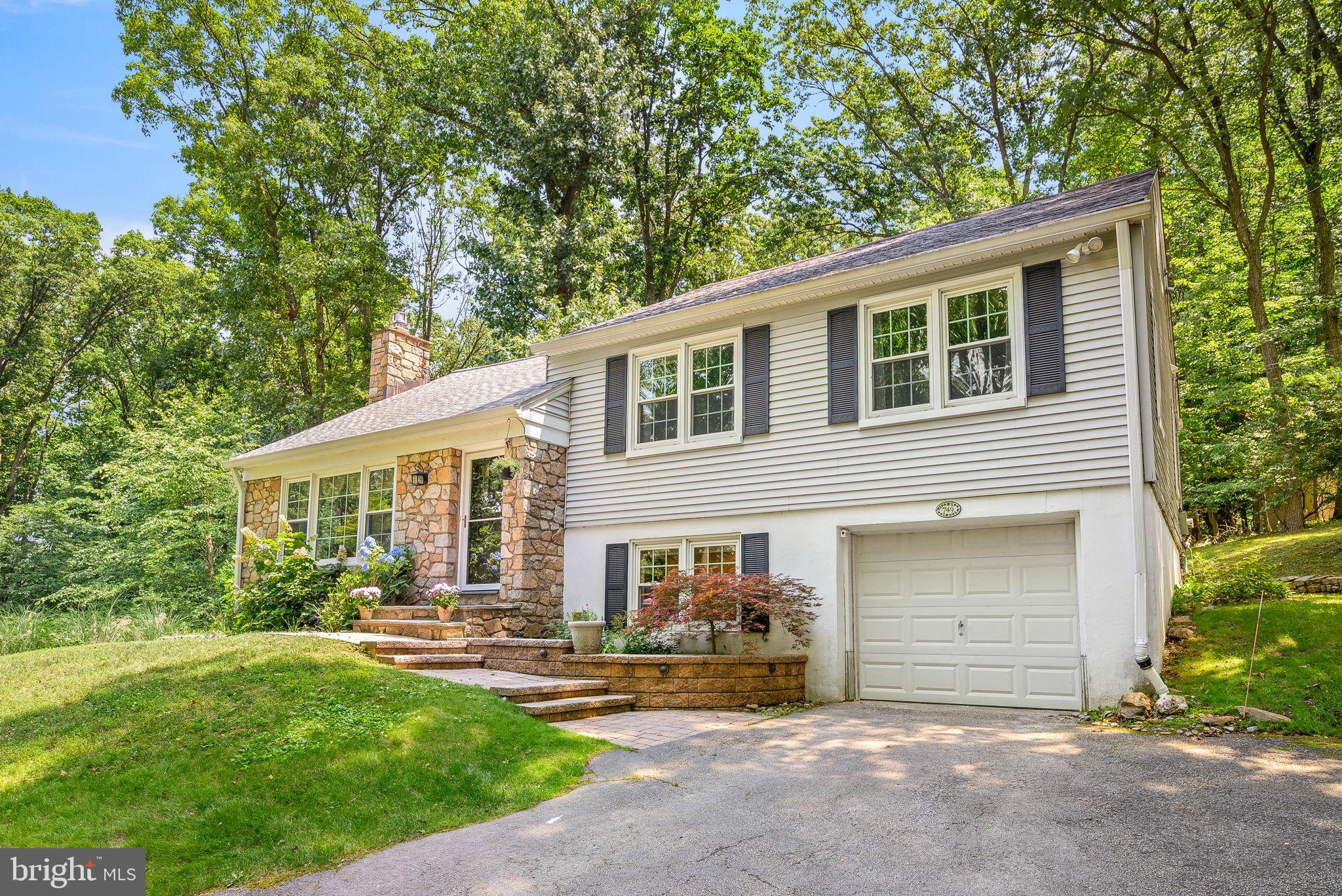 749 Old Eagle School Road Wayne, PA 19087 - Photo 2 of 30