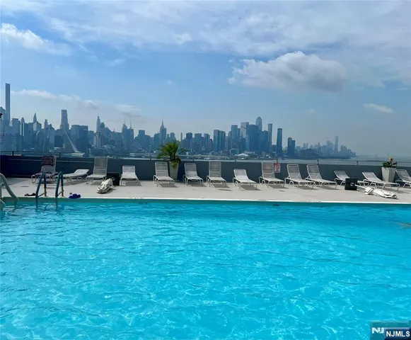 $315,000 | 6050 John F. Kennedy Boulevard, Unit 12D, West New York, NJ 07093