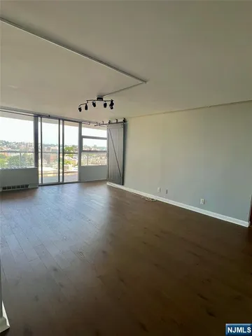 $315,000 | 6050 John F. Kennedy Boulevard, Unit 12D, West New York, NJ 07093