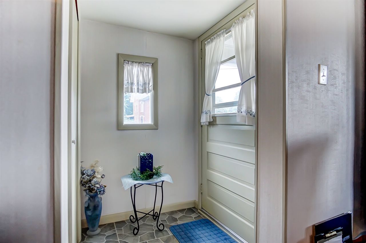 504 Defiance Street Howe, IN 46746 - Photo 4 of 33 Gallery Image 4
